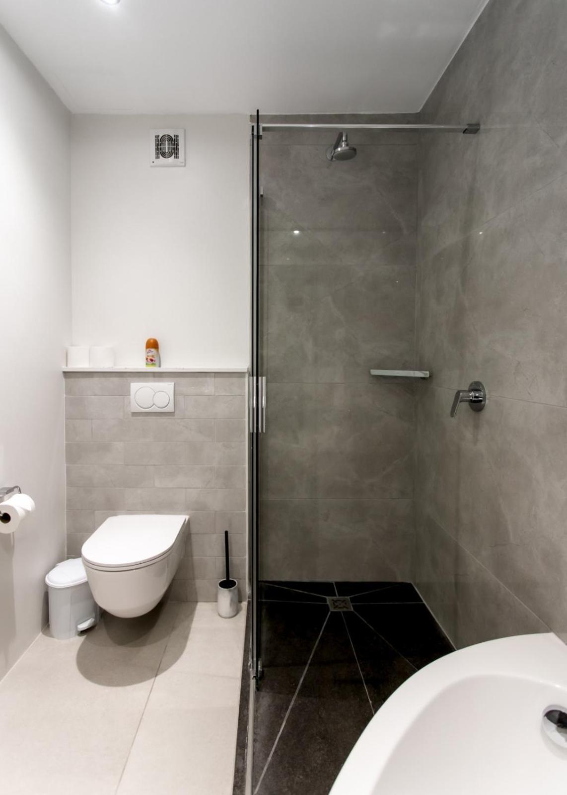 Bayview 208 Apartment Hermanus Bagian luar foto