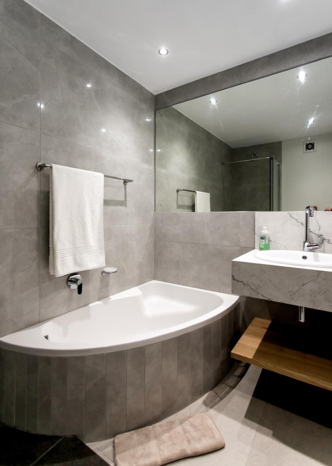 Bayview 208 Apartment Hermanus Bagian luar foto