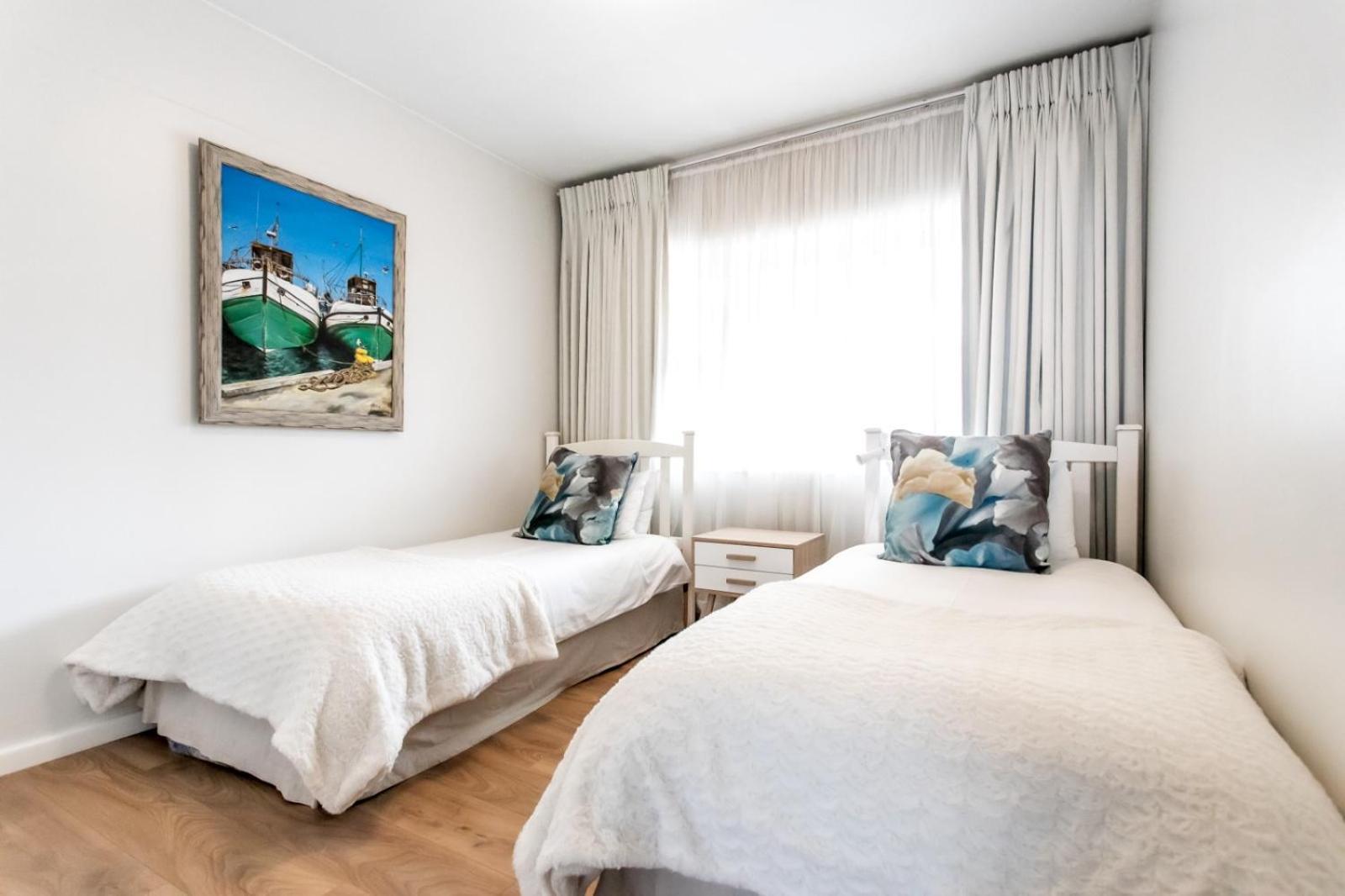 Bayview 208 Apartment Hermanus Bagian luar foto