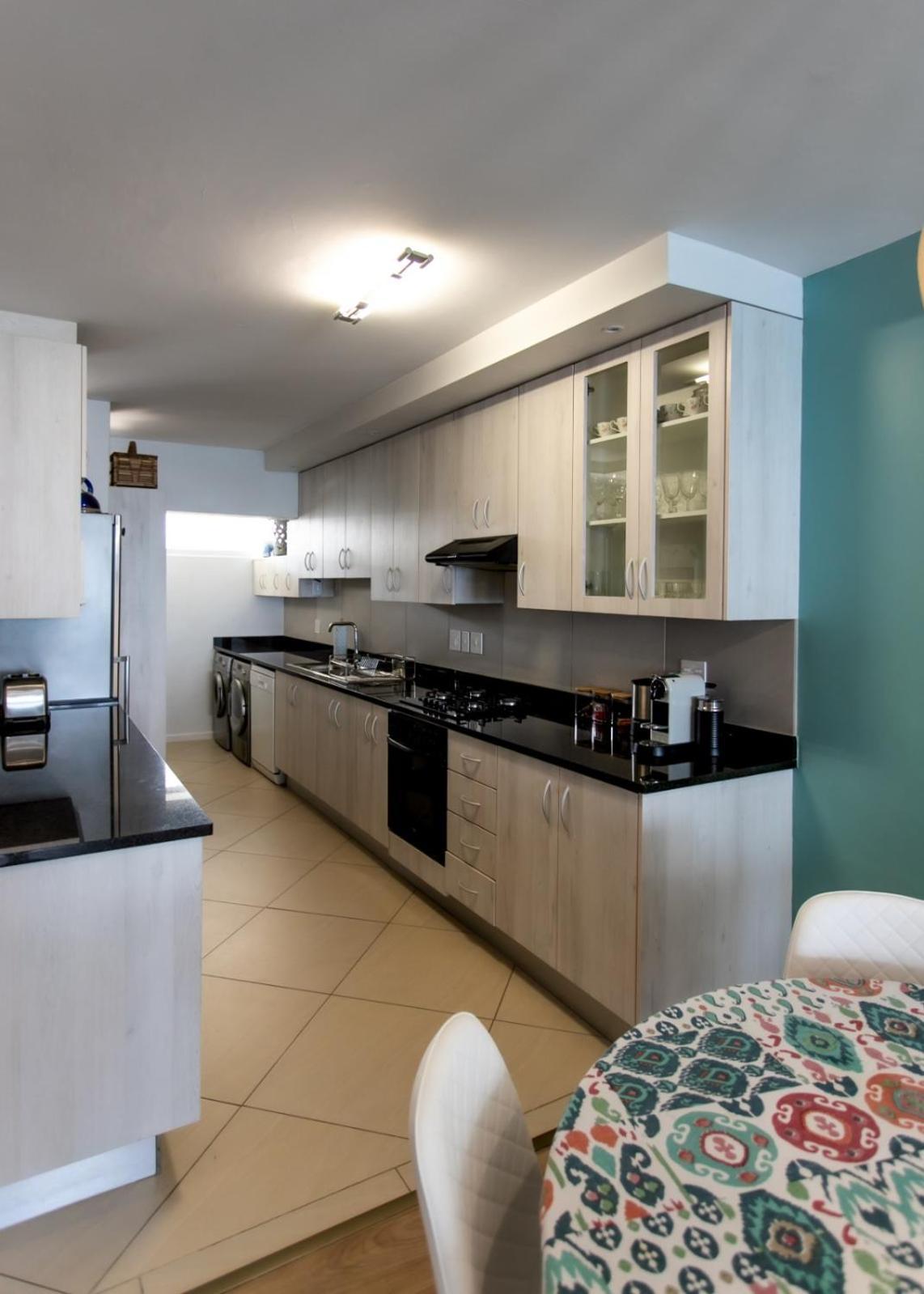 Bayview 208 Apartment Hermanus Bagian luar foto